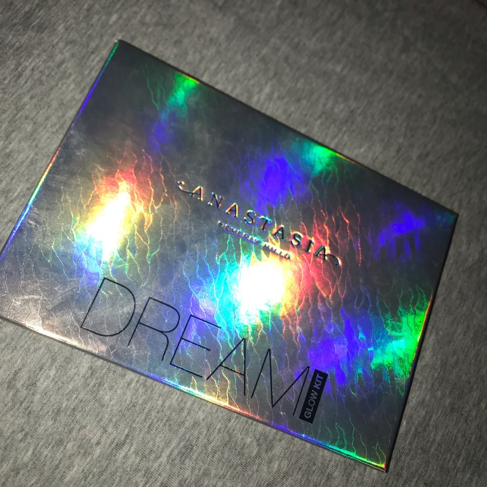 Anastasia Beverly Hills DREAM highlighter